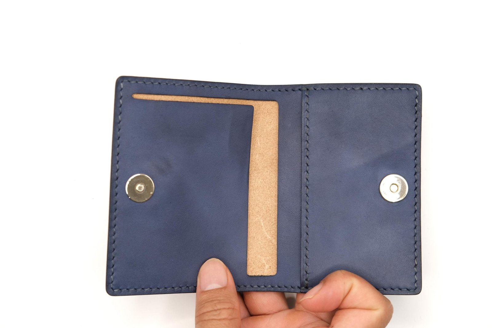 Mini Leather Wallet with Hand-Carved Manta Ray – Leather Wallet, Marine Life Gift for Him or Her - Image 10