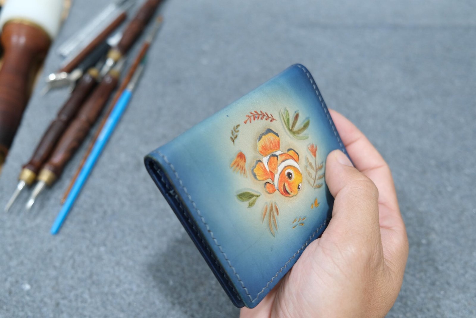 Mini Leather Wallet with Hand-Carved Clownfish – Ocean Animal Wallet, Handmade Leather Wallet, Unique Gift - Image 5