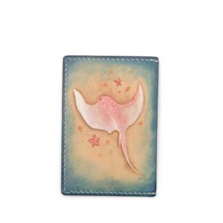 Leather Card Holder with Pink Stingray – Hand-Carved Ocean Art Wallet, Gift for Sea Lovers