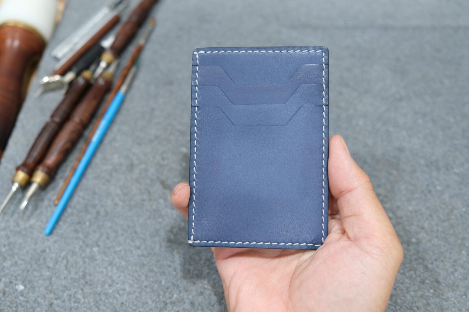 Leather Card Holder with Pink Stingray – Hand-Carved Ocean Art Wallet, Gift for Sea Lovers - Image 4