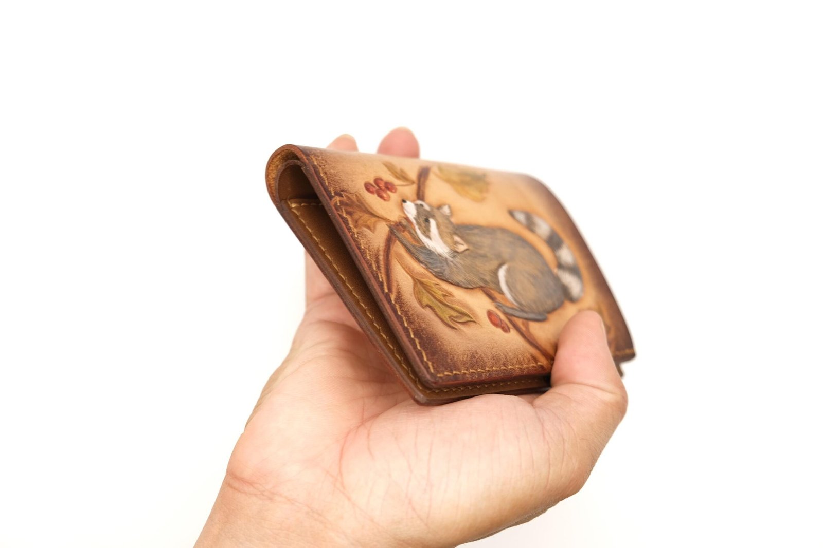 Bifold Leather Wallet with Hand-Carved Raccoon – Handmade Leather Wallet – Nature Lover Gift - Image 7