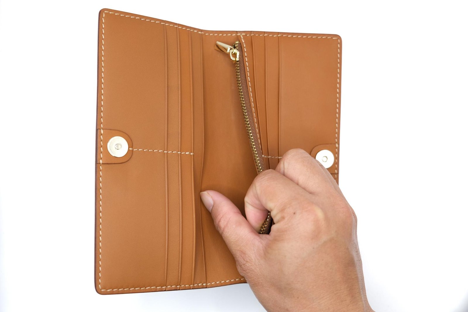 Hand-Tooled Leather Long Wallet – Raccoon Peeking Through Wood Design - Image 10